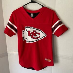 Women's Red Kansas City Chiefs V-Neck Sports Tee size small